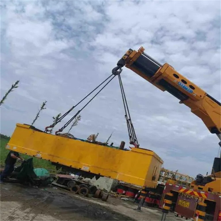 普安随车吊吊集装箱怎么吊